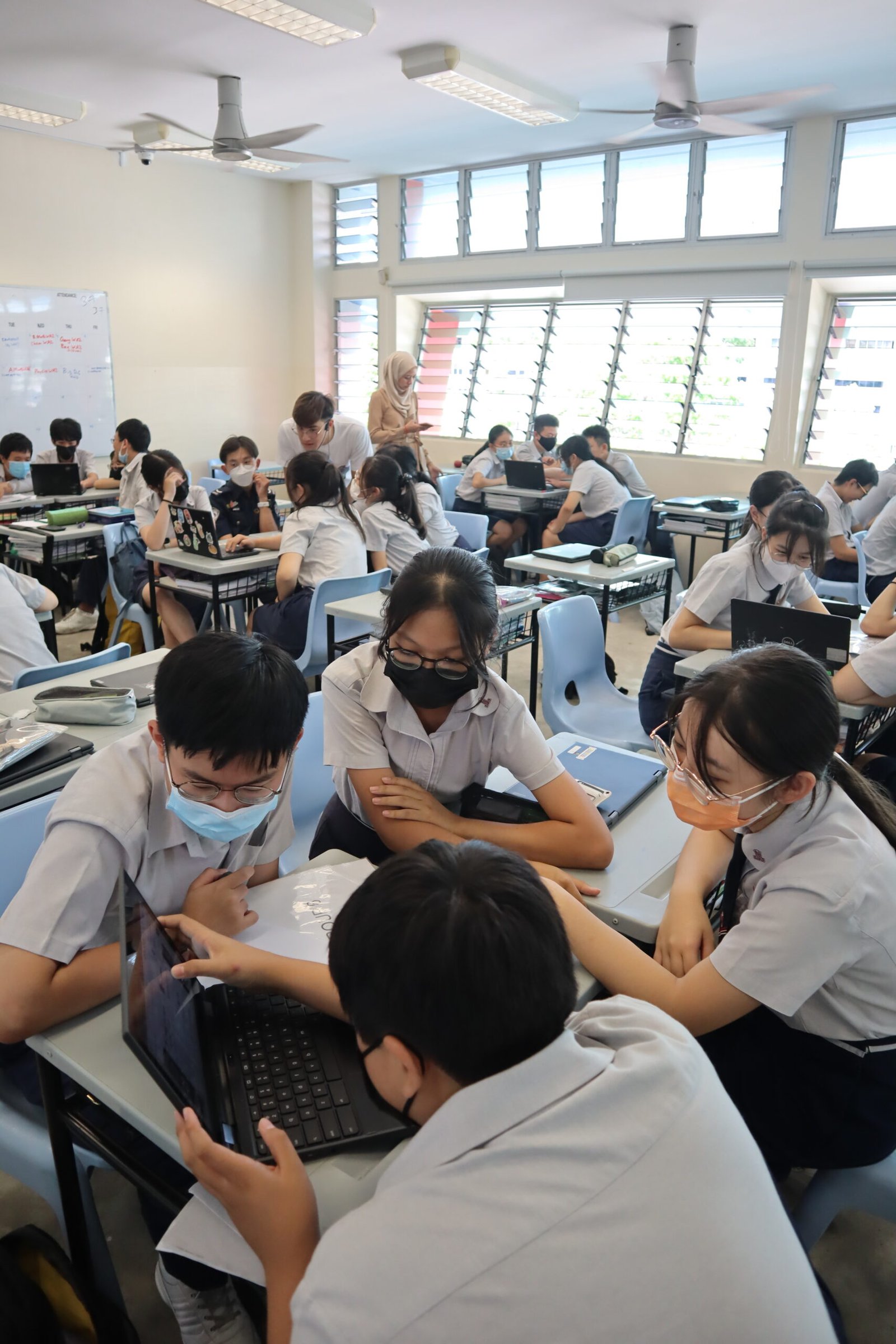Student's actively learning in digital learning experiences